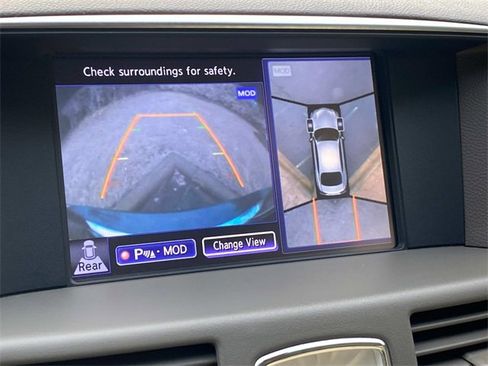 Used 2015 INFINITI Q70 3.7 image 25