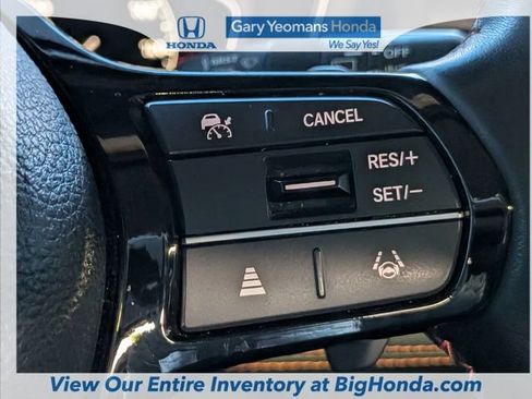 Used 2025 Honda Pilot Sport image 28