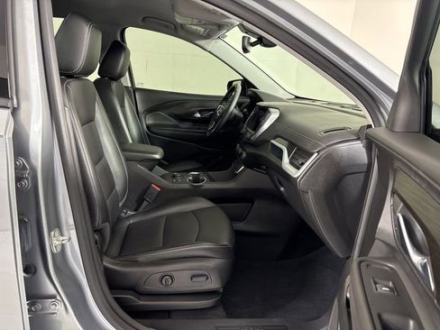 Used 2023 GMC Terrain SLT w/ Elevation Edition FWD image 12