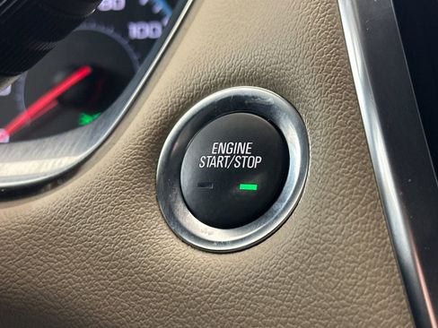 Used 2022 Chevrolet Traverse LS image 34