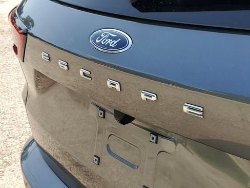 Used 2024 Ford Escape ST-Line w/ Tech Pack #1 AWD/4WD image 8