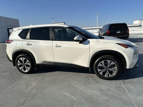 Used 2023 Nissan Rogue SV image 29
