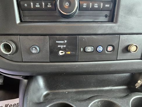Used 2018 Chevrolet Express 3500 w/ Power Convenience Package RWD image 24