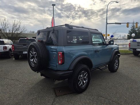 Used 2023 Ford Bronco Badlands image 5