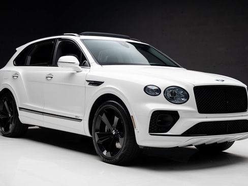 Used 2021 Bentley Bentayga Plug-In Hybrid AWD/4WD image 84