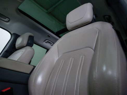 Used 2020 Land Rover Defender 110 HSE image 19