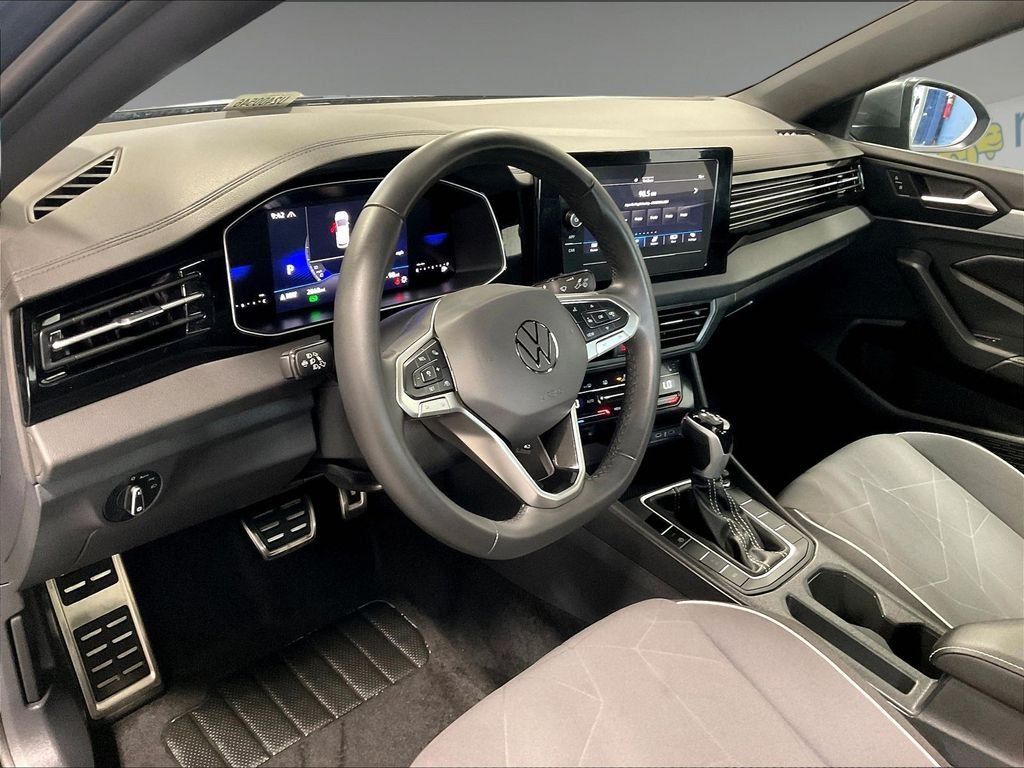 Used 2026 Volkswagen Jetta Sport FWD image 8