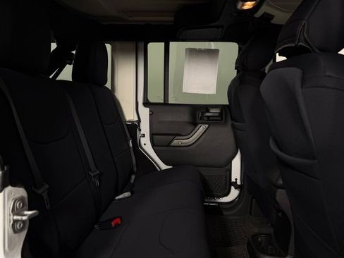 Used 2017 Jeep Wrangler Unlimited Sport w/ Quick Order Package 24S AWD/4WD image 28