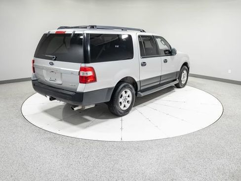 Used 2017 Ford Expedition EL XL w/ Equipment Group 101A AWD/4WD image 32