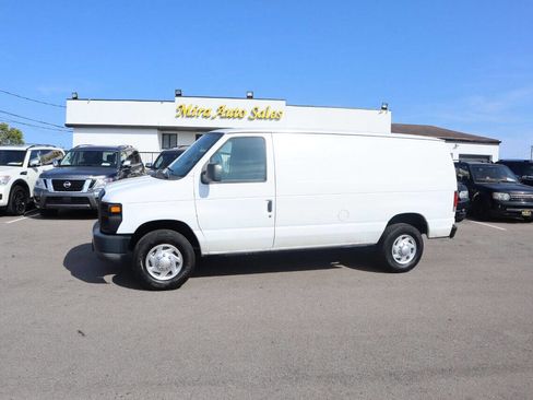 Used 2011 Ford E-250 and Econoline 250 w/ PWR Group image 1