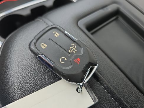 Used 2020 Chevrolet Silverado 1500 LT Trail Boss w/ Midnight Edition image 35