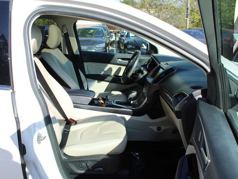 Used 2018 Ford Edge Titanium w/ Equipment Group 301A FWD image 30
