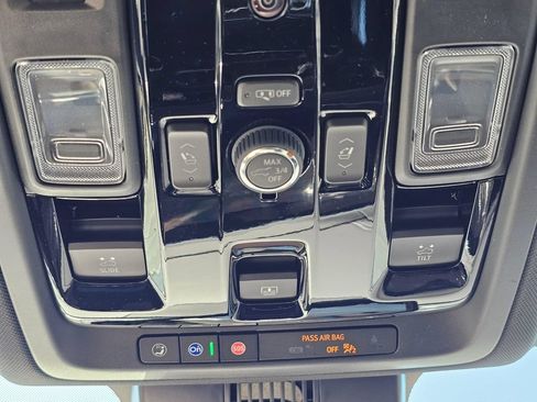 New 2026 Chevrolet Suburban LT w/ Comfort Package AWD/4WD image 37
