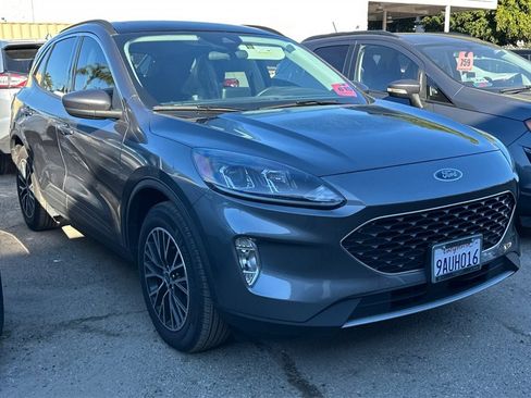 Used 2022 Ford Escape SEL w/ Technology Package image 2