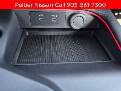 New 2026 Nissan Sentra SR w/ Floor Mat Package FWD image 18