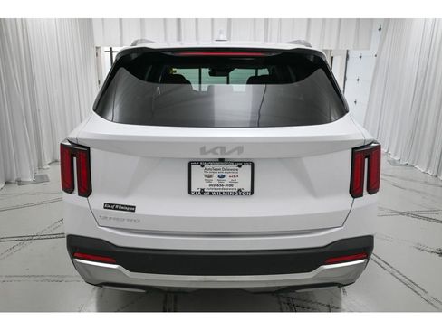 New 2026 Kia Sorento S image 6