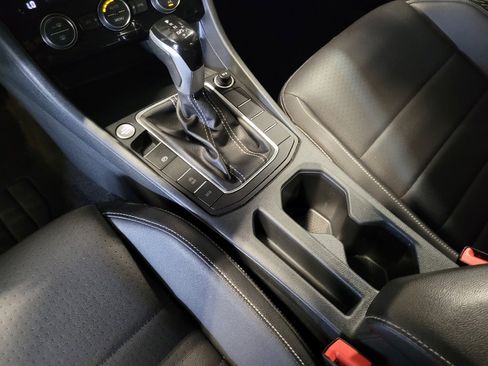 Used 2024 Volkswagen Jetta SE image 26