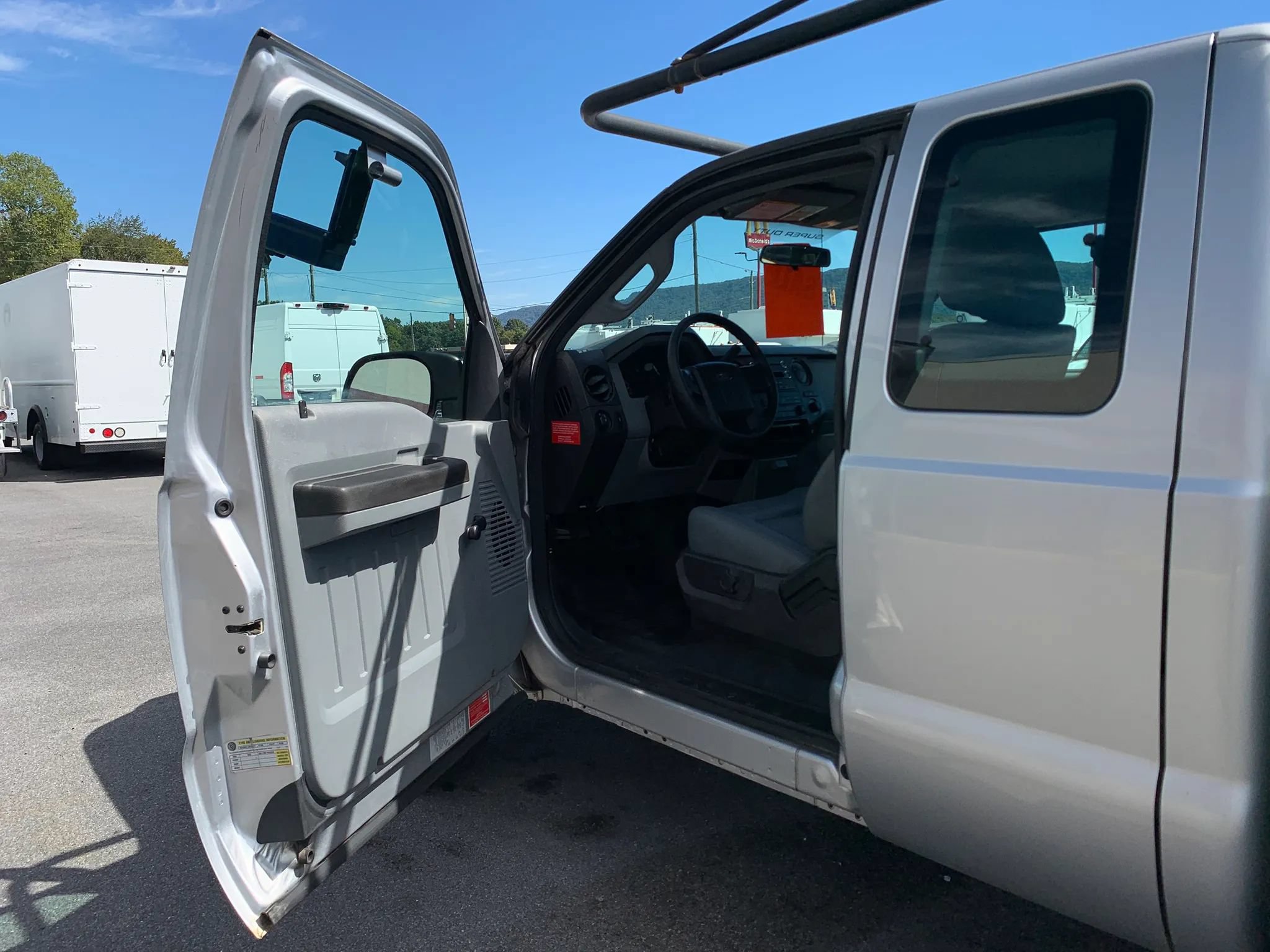 Used 2015 Ford F250 XL AWD/4WD image 7