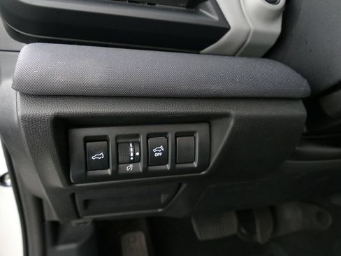 Used 2024 Subaru Outback Premium AWD/4WD image 12