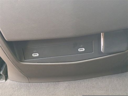 Used 2021 Cadillac Escalade Sport w/ Driver Assist Tech Package image 16