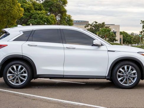 Used 2021 INFINITI QX50 Luxe w/ Cargo Package image 3