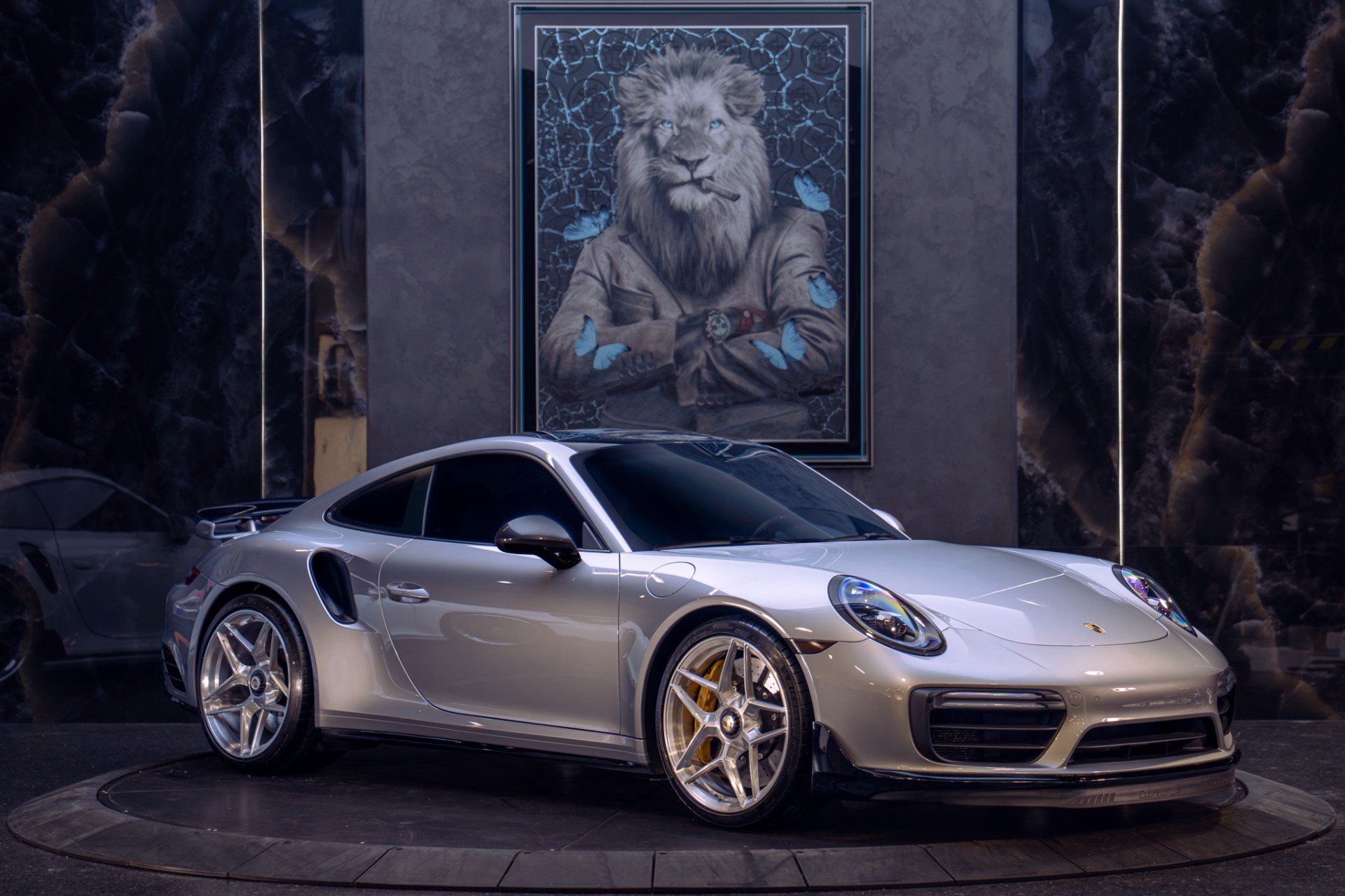 Used 2019 Porsche 911 4 Coupe AWD/4WD image 8