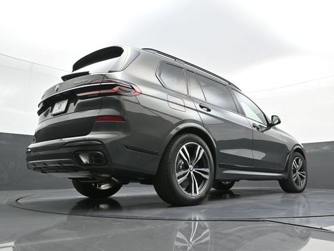 New 2026 BMW X7 xDrive40i w/ M Sport Package AWD/4WD image 28