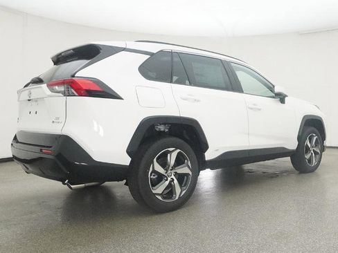 New 2025 Toyota RAV4 SE image 21