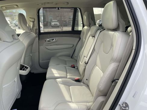 New 2026 Volvo XC90 B6 Ultra image 3
