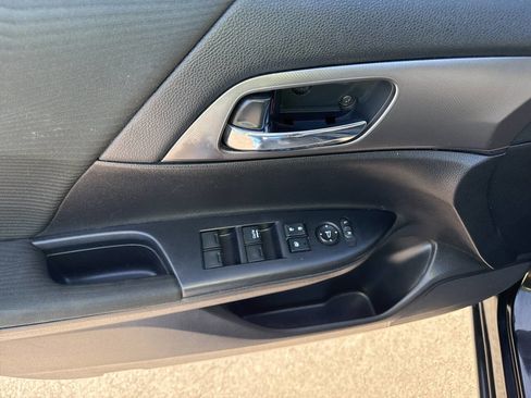 Used 2015 Honda Accord LX image 23