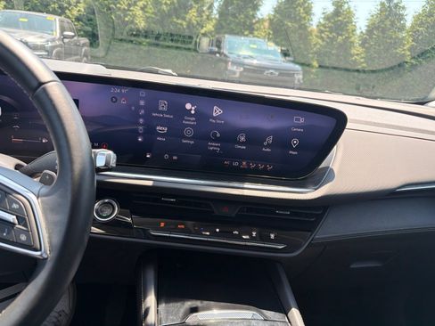 Used 2024 Buick Envision Preferred AWD/4WD image 11