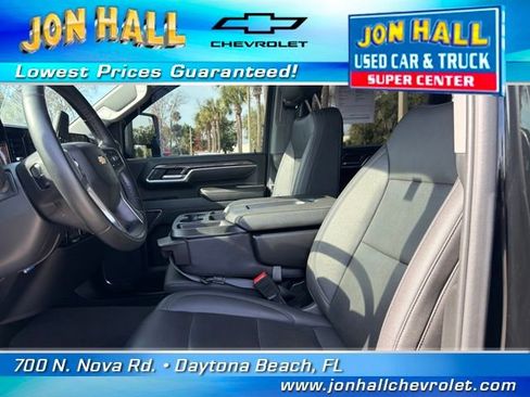 Used 2025 Chevrolet Silverado 3500 LTZ image 21