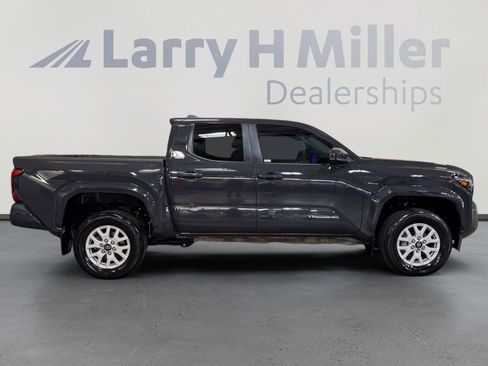 Certified 2024 Toyota Tacoma SR5 image 6