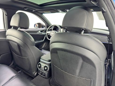 Used 2022 Kia Stinger GT1 image 37