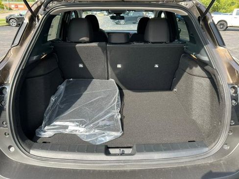 Certified 2025 Nissan Kicks SV image 29