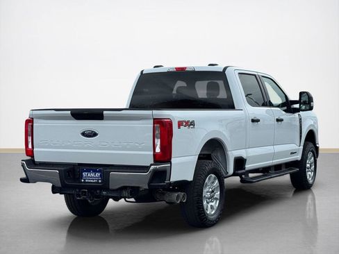 Used 2024 Ford F250 XLT w/ FX4 Off-Road Package AWD/4WD image 8