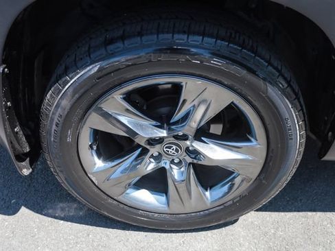 Used 2017 Toyota Highlander Limited Platinum AWD/4WD image 12