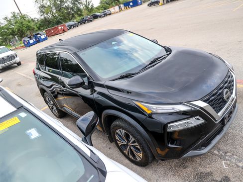 Used 2021 Nissan Rogue SV FWD image 7