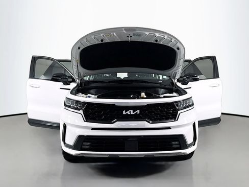 Used 2022 Kia Sorento EX w/ Panoramic Sunroof Package FWD image 18