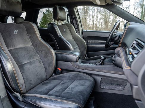 Used 2023 Dodge Durango R/T w/ Hemi Orange Plus Package image 33