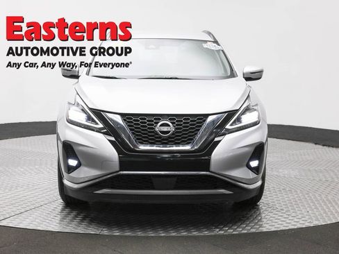 Used 2023 Nissan Murano SV image 2