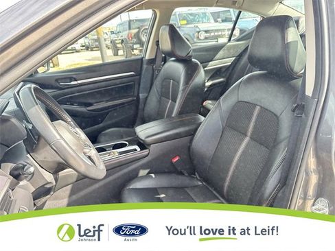 Used 2024 Nissan Altima 2.5 SR image 17