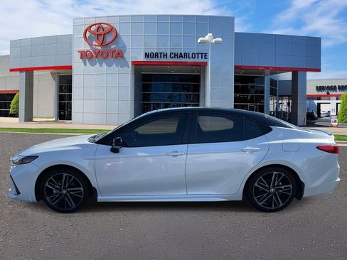 Used 2025 Toyota Camry XSE w/ Premium Plus Package image 7