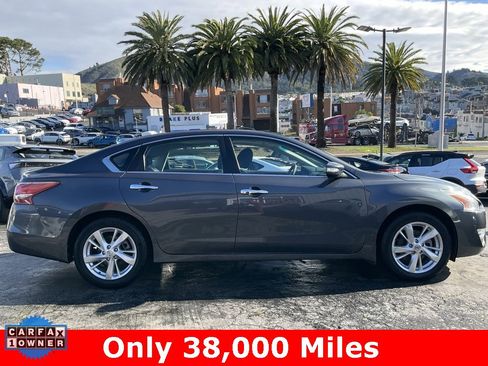 Used 2013 Nissan Altima 2.5 SL w/ Technology Pkg image 3