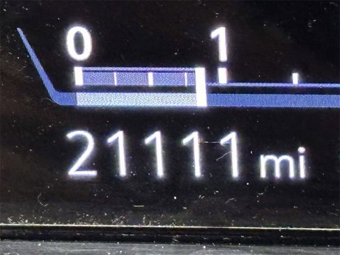 Used 2023 Cadillac Escalade Premium Luxury image 33