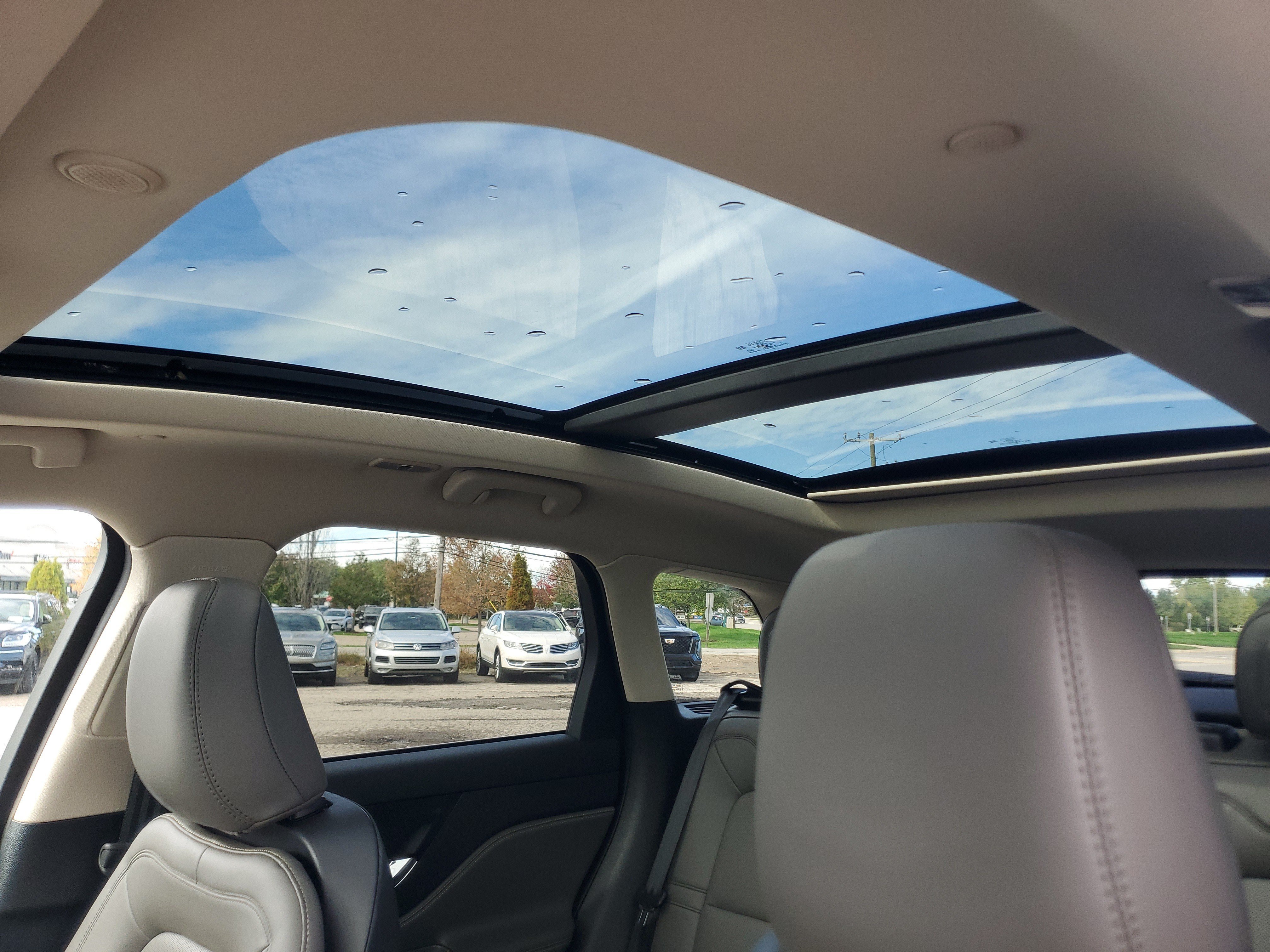 Certified 2023 Lincoln Corsair AWD w/ Equipment Group 101A image 11