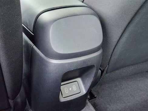 Certified 2025 Hyundai Elantra Sport FWD image 19