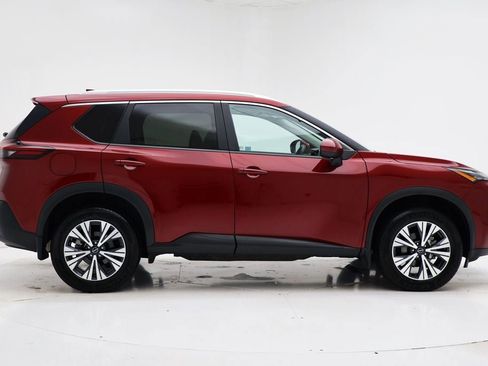 Used 2023 Nissan Rogue SV w/ SV Premium B Package image 3