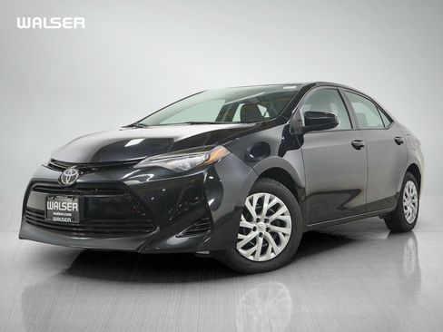Used 2018 Toyota Corolla LE FWD image 1