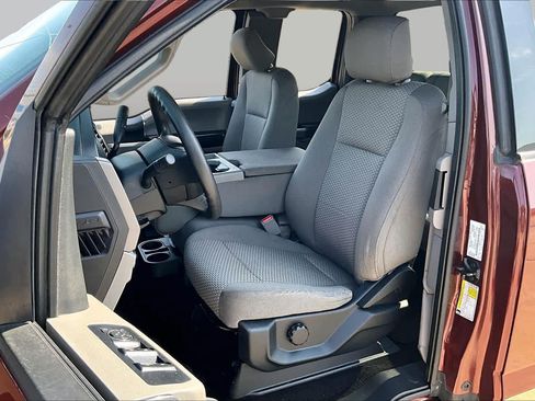 Used 2015 Ford F150 XLT AWD/4WD image 8